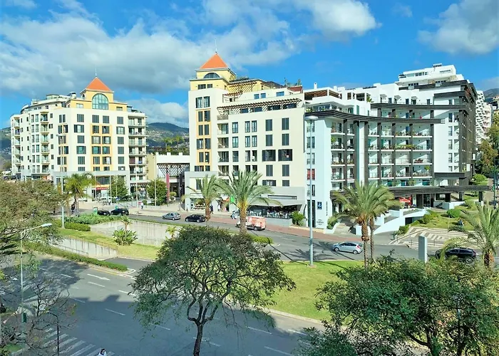 Charming With Pool *