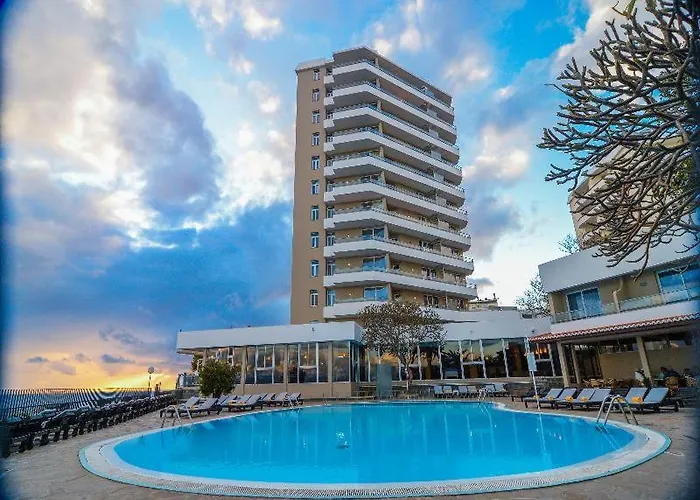 Charming With Pool Apartment Funchal (Madeira)